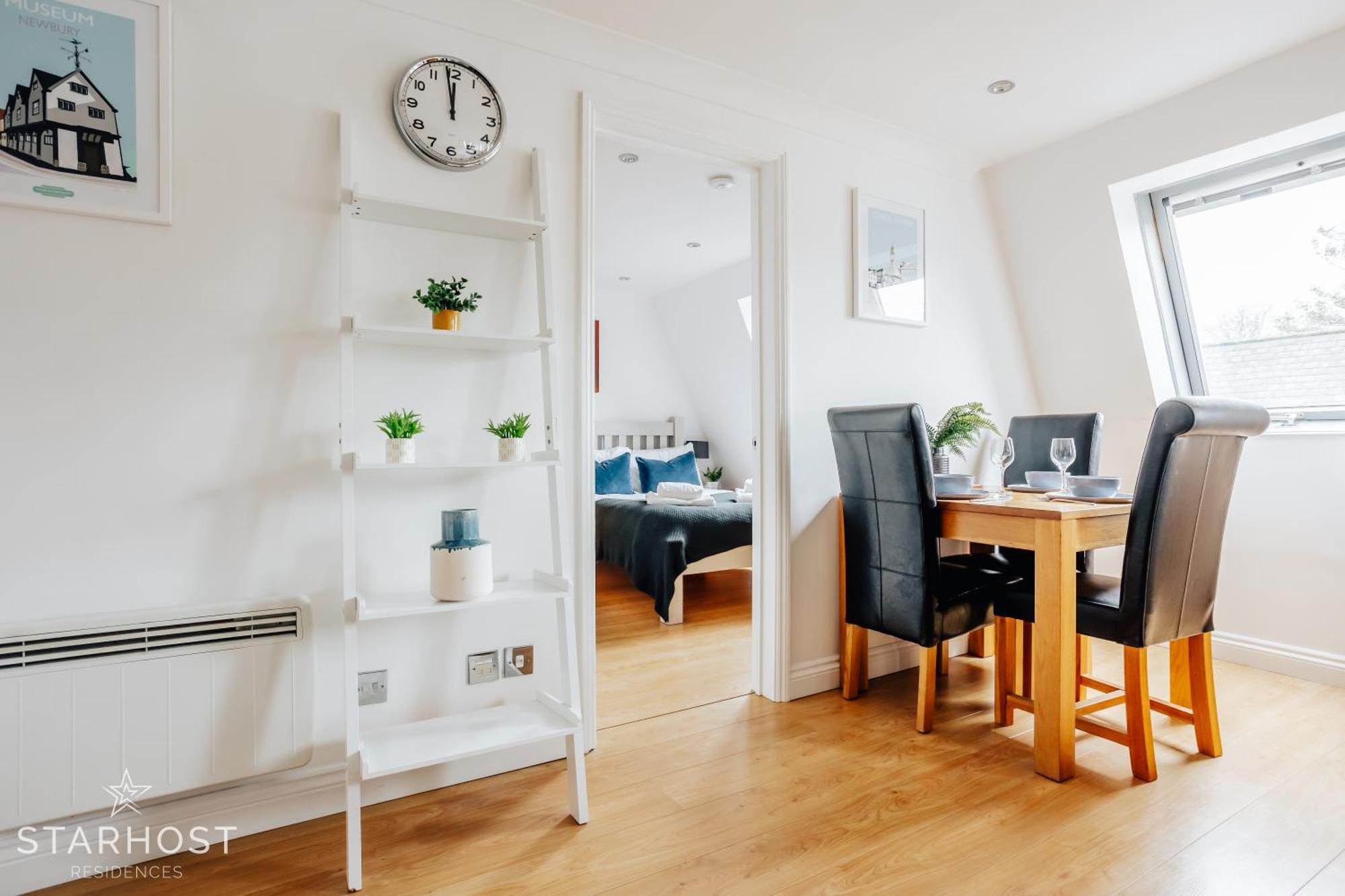 Central 3 Bed Apartment At Regents Court, Newbury Newbury  Dış mekan fotoğraf