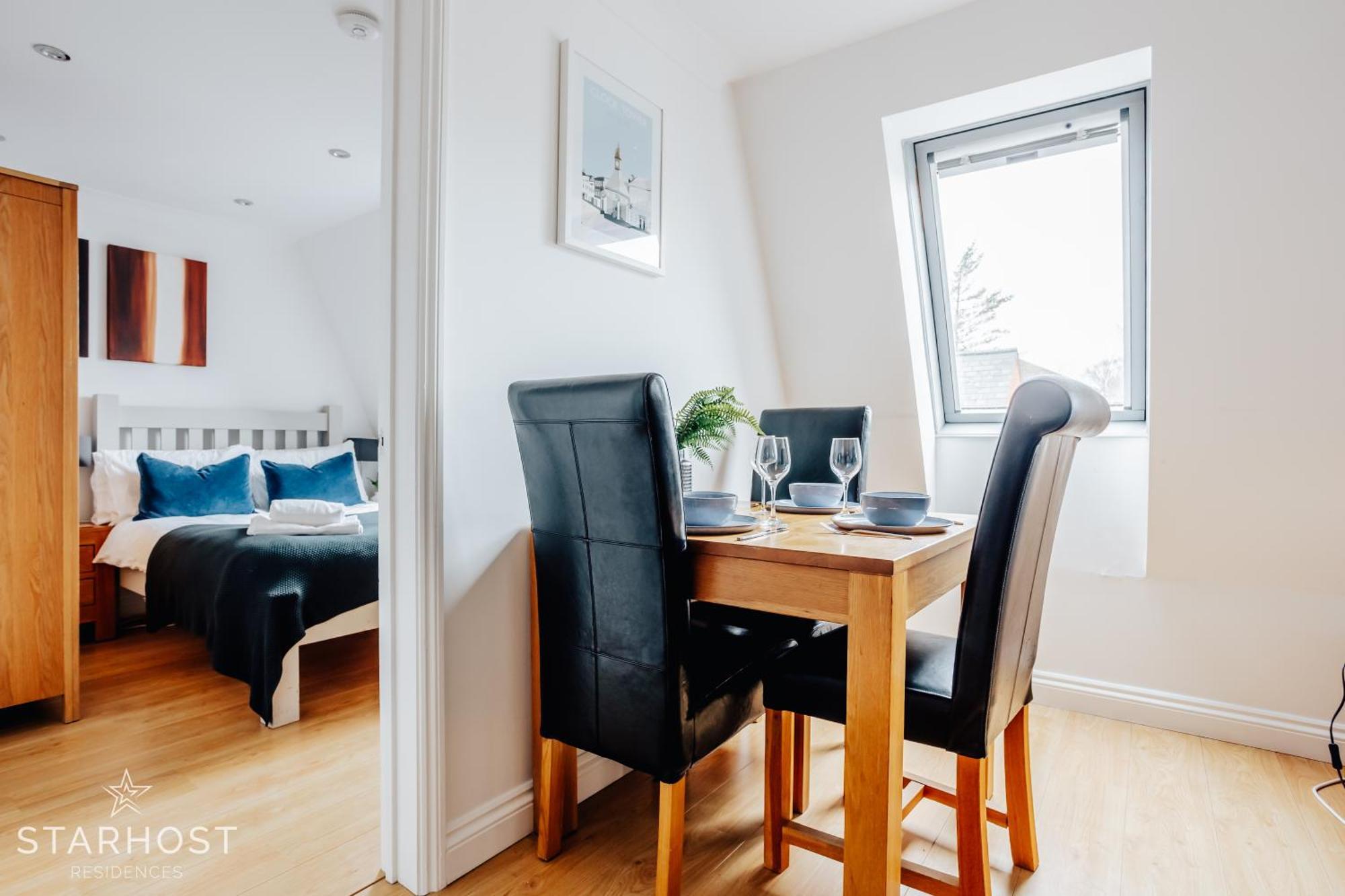 Central 3 Bed Apartment At Regents Court, Newbury Newbury  Dış mekan fotoğraf
