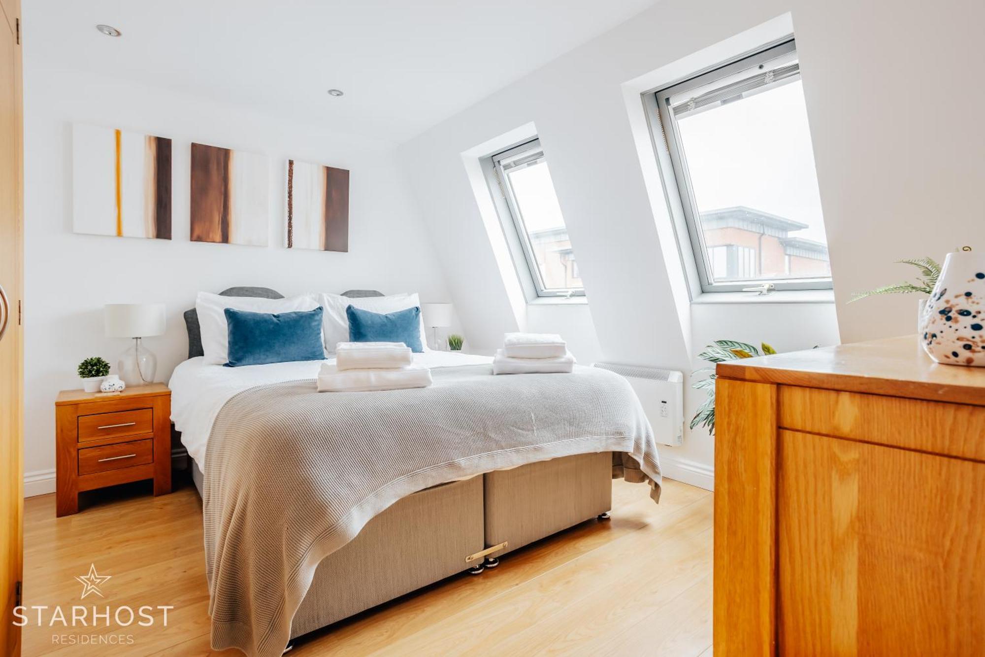 Central 3 Bed Apartment At Regents Court, Newbury Newbury  Dış mekan fotoğraf