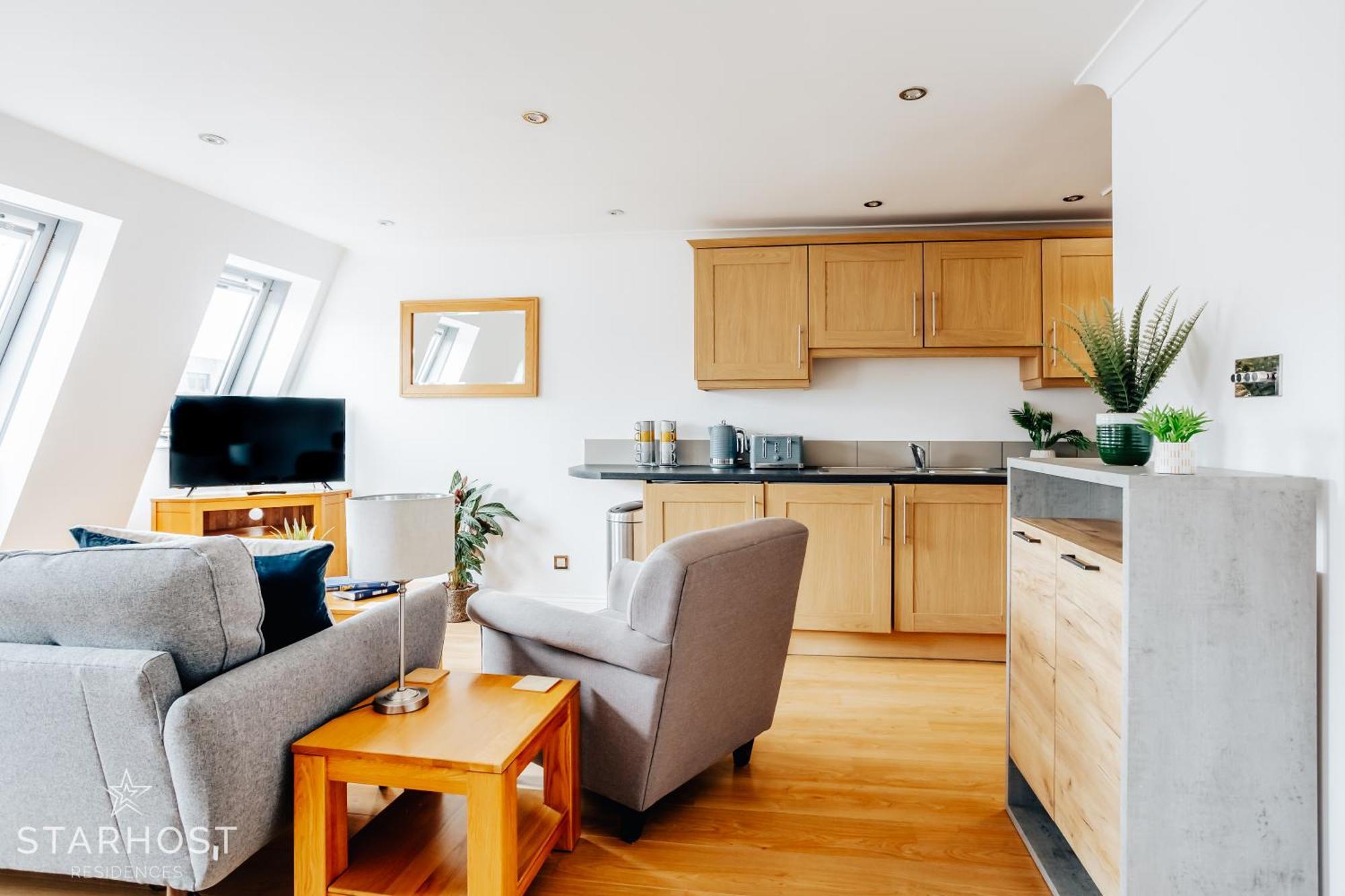 Central 3 Bed Apartment At Regents Court, Newbury Newbury  Dış mekan fotoğraf