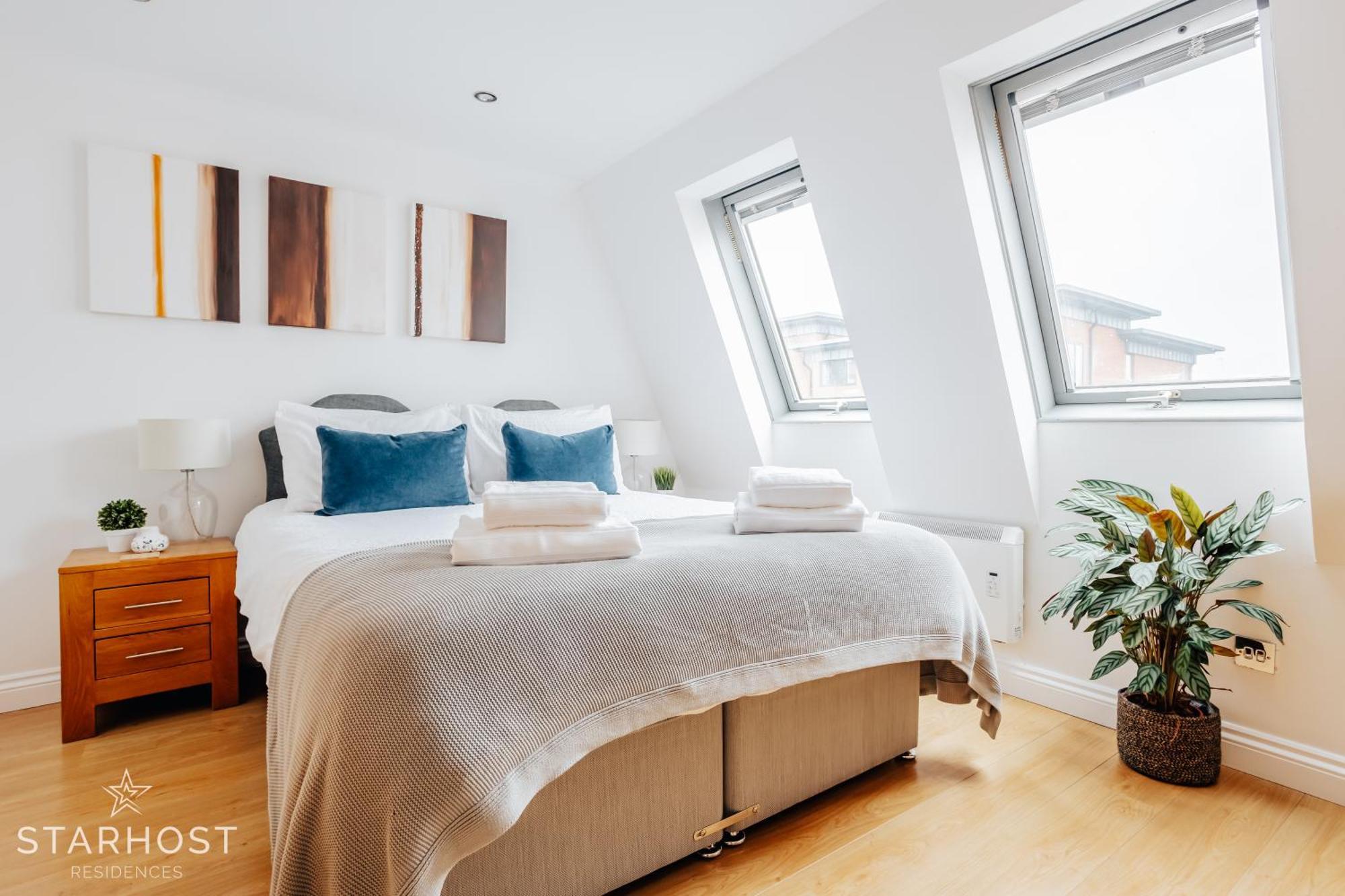 Central 3 Bed Apartment At Regents Court, Newbury Newbury  Dış mekan fotoğraf