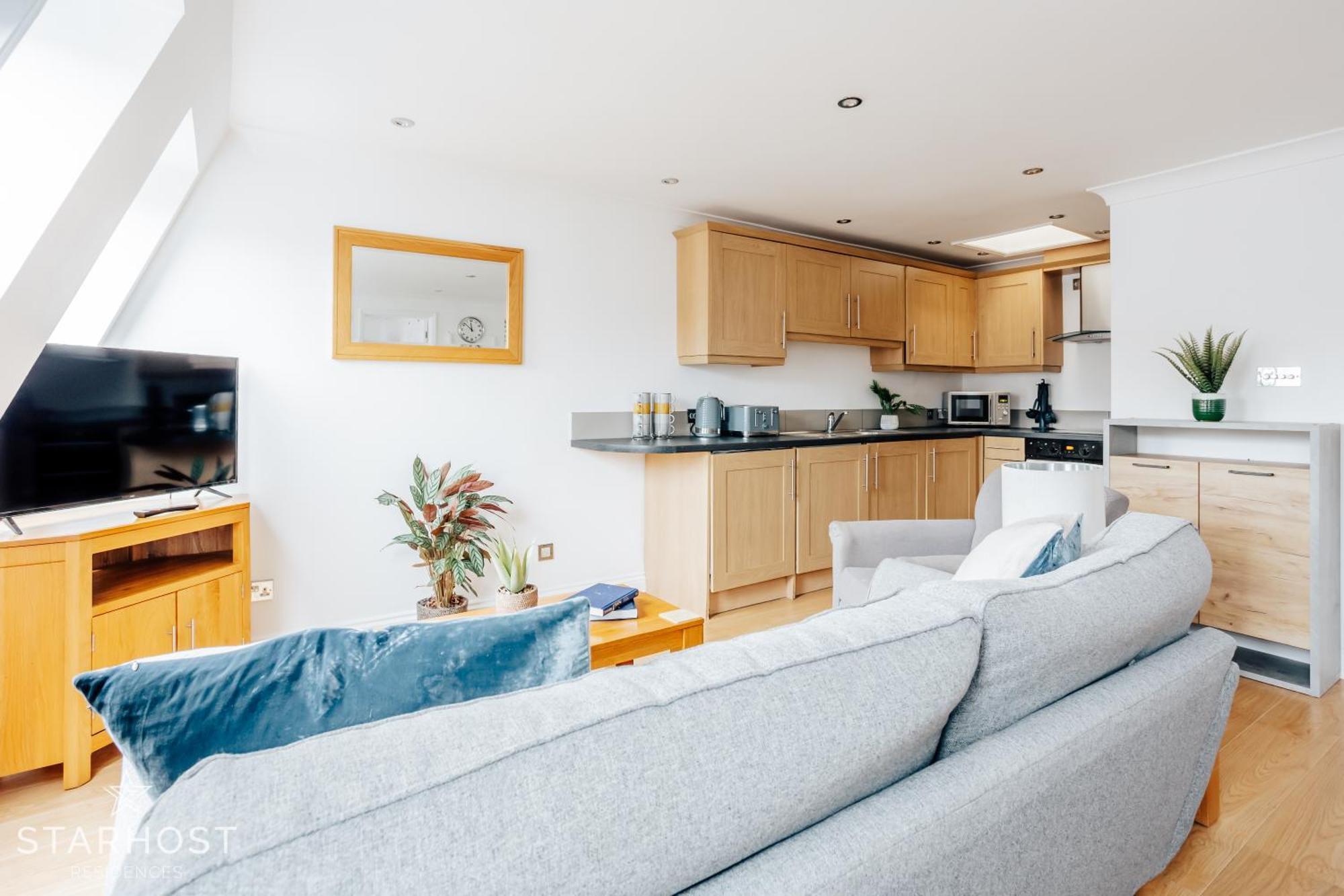 Central 3 Bed Apartment At Regents Court, Newbury Newbury  Dış mekan fotoğraf