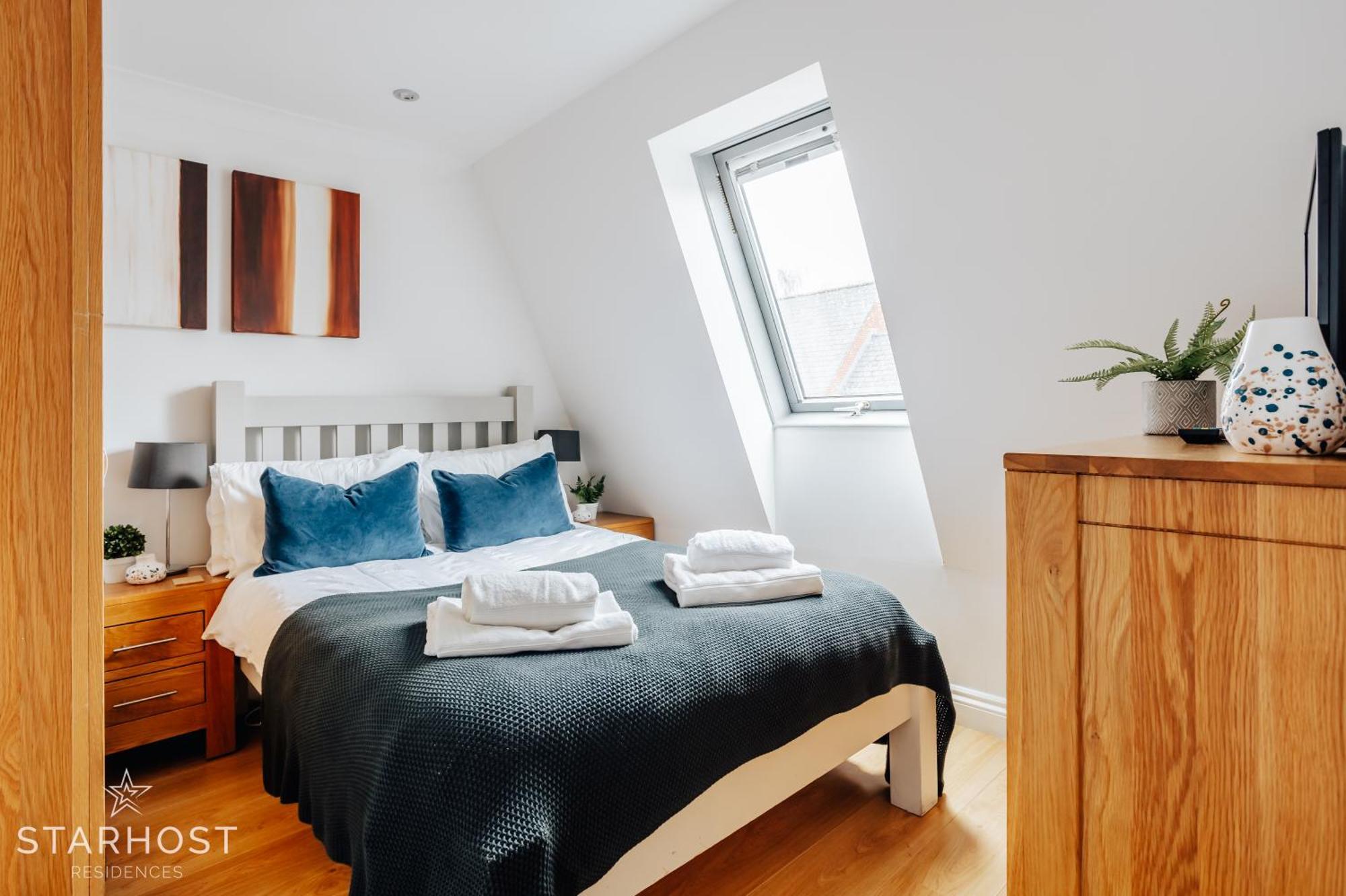Central 3 Bed Apartment At Regents Court, Newbury Newbury  Dış mekan fotoğraf