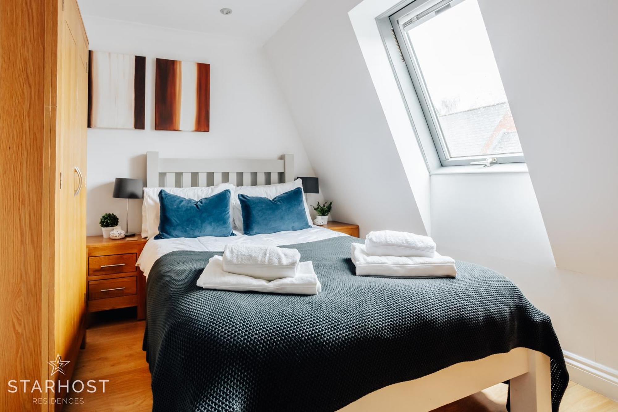 Central 3 Bed Apartment At Regents Court, Newbury Newbury  Dış mekan fotoğraf