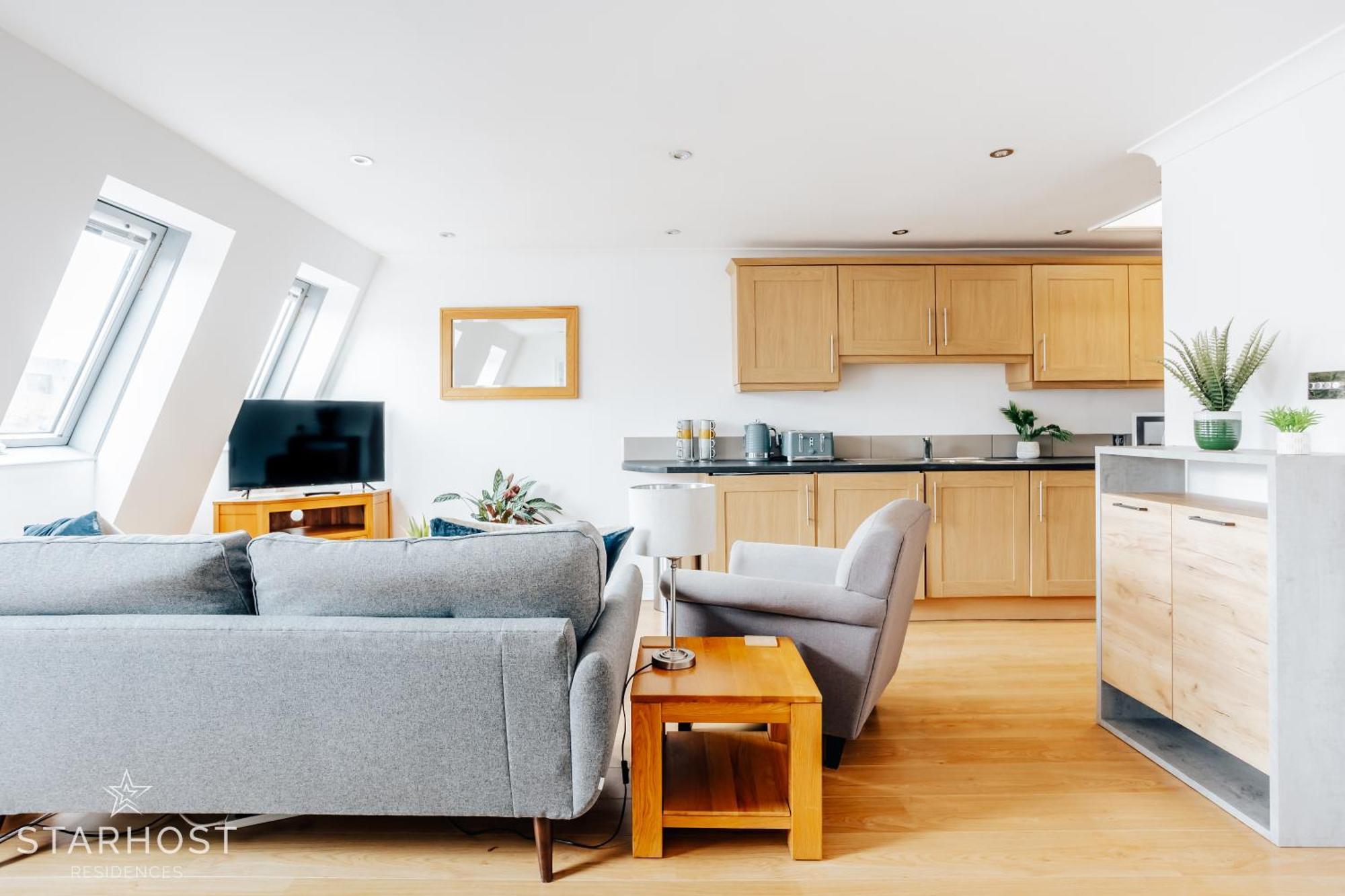Central 3 Bed Apartment At Regents Court, Newbury Newbury  Dış mekan fotoğraf