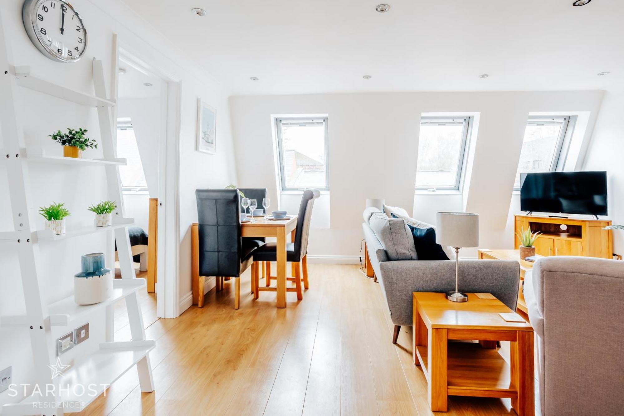 Central 3 Bed Apartment At Regents Court, Newbury Newbury  Dış mekan fotoğraf